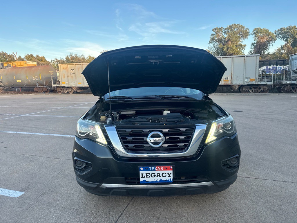 2018 Nissan Pathfinder Image 11