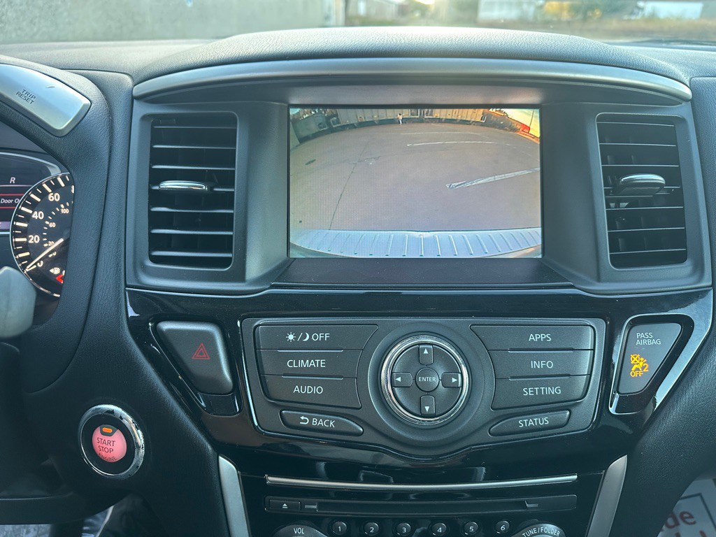 2018 Nissan Pathfinder Image 28