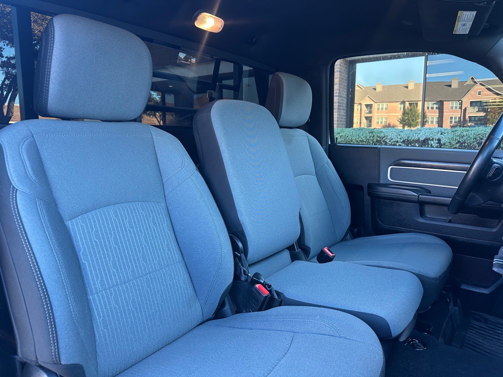 2023 RAM 2500 Image 37