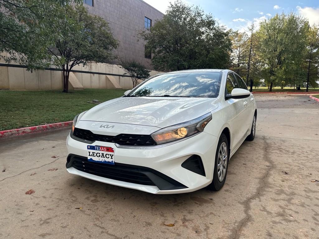 2022 Kia Forte Image 8