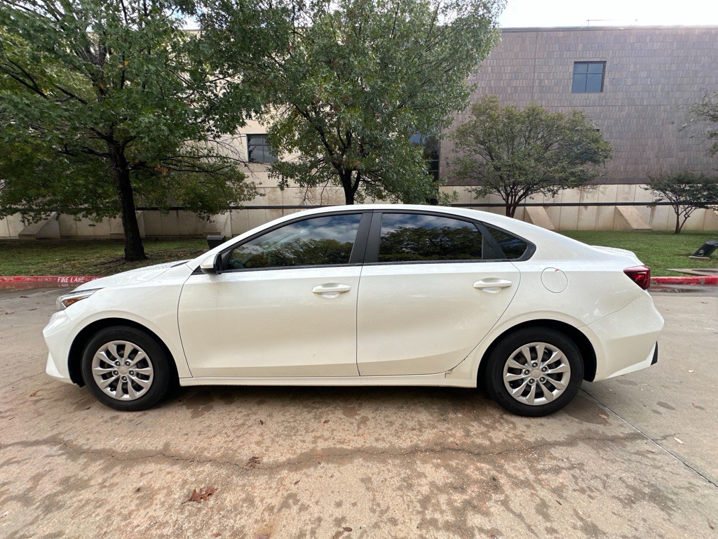 2022 Kia Forte Image 13