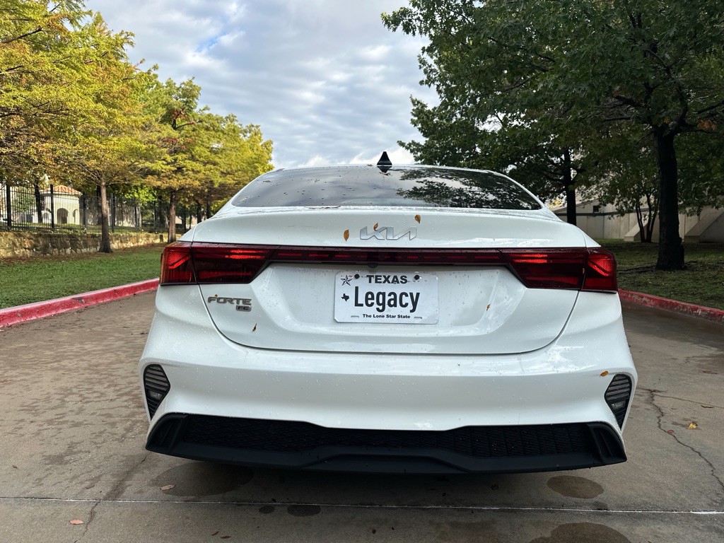 2022 Kia Forte Image 16