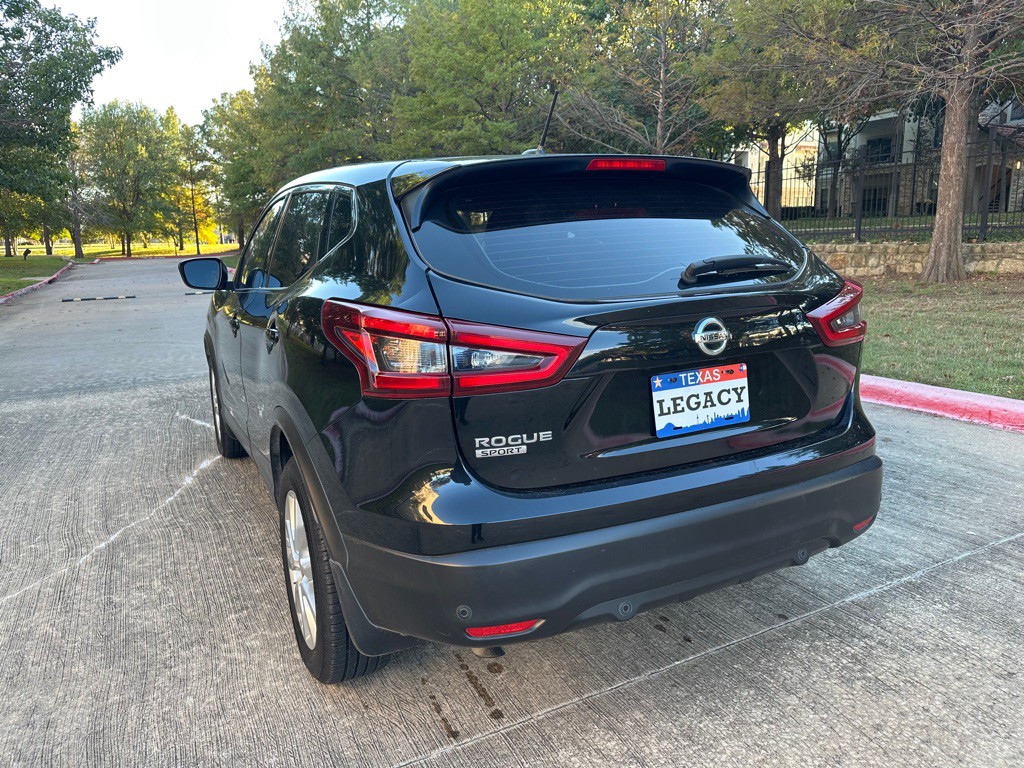 2022 Nissan Rogue Image 16