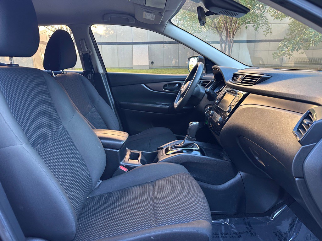 2022 Nissan Rogue Image 27