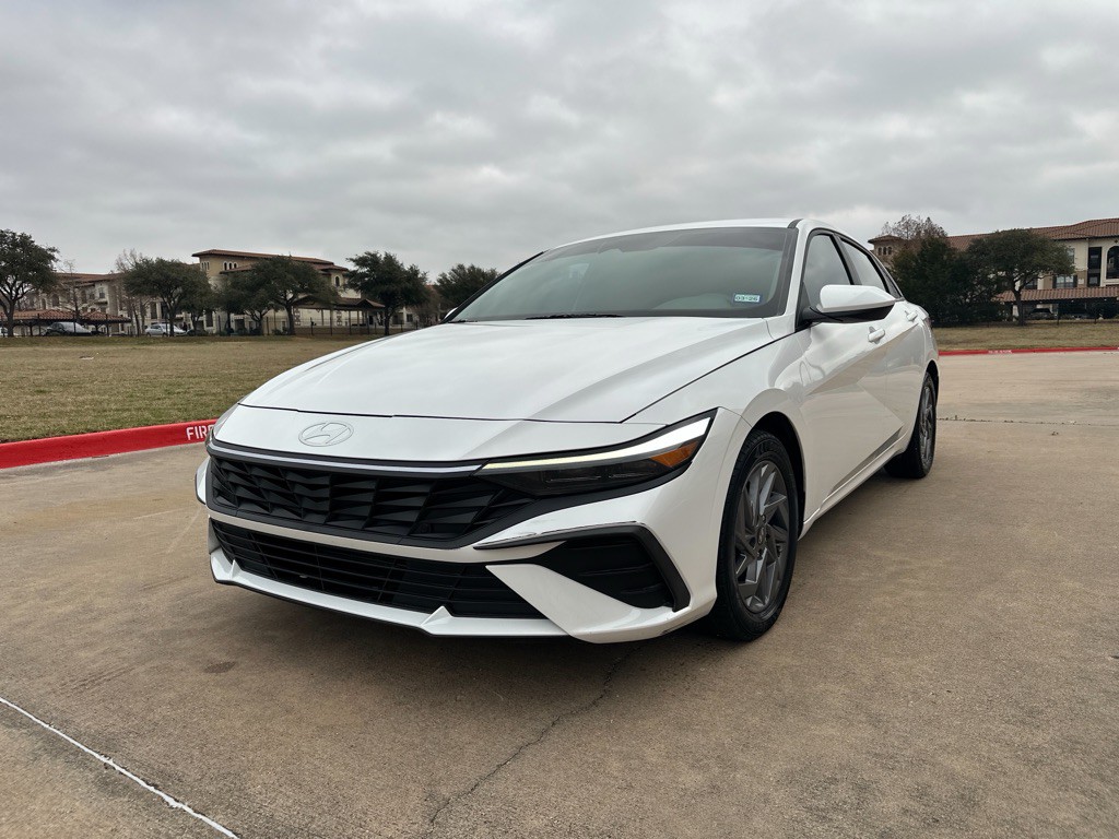 2024 Hyundai Elantra Image 7