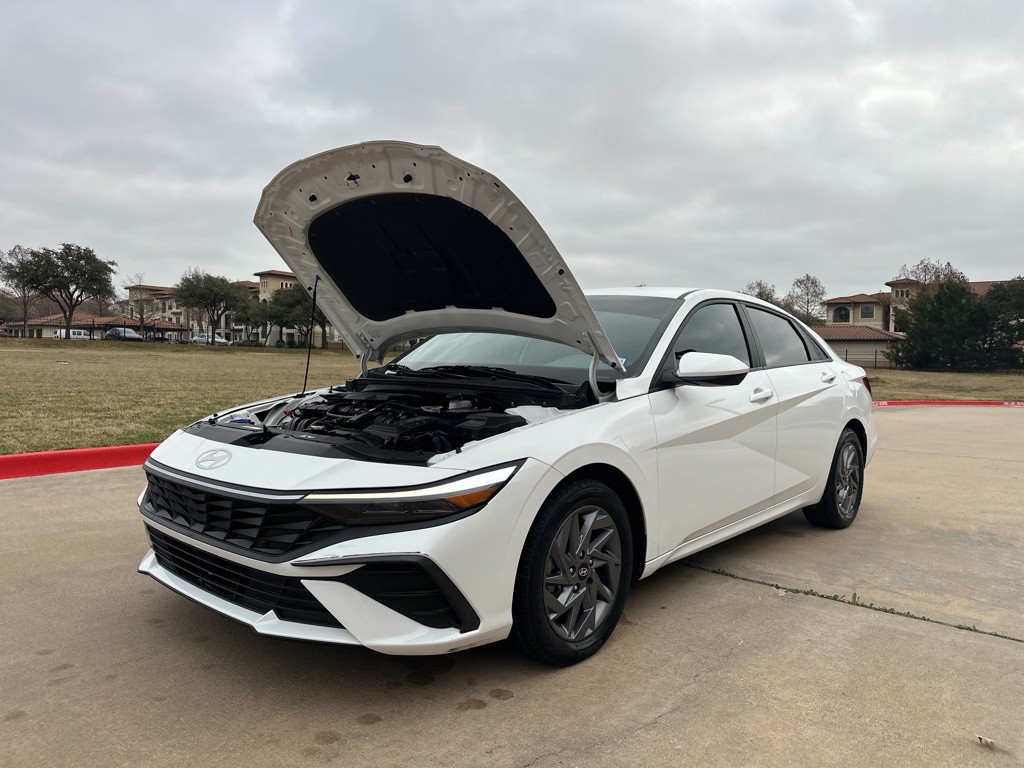 2024 Hyundai Elantra Image 12