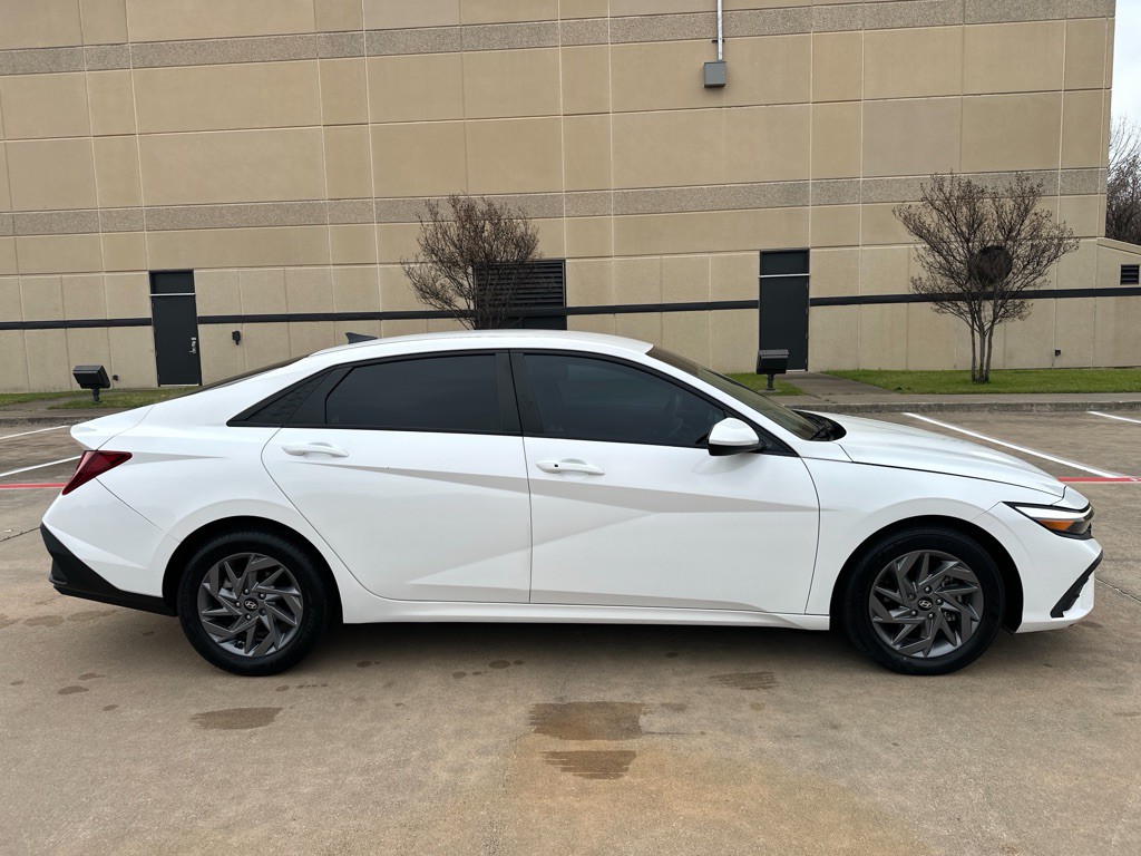 2024 Hyundai Elantra Image 19