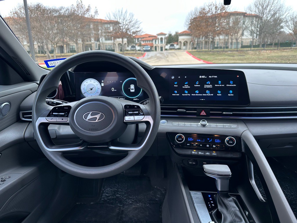 2024 Hyundai Elantra Image 24