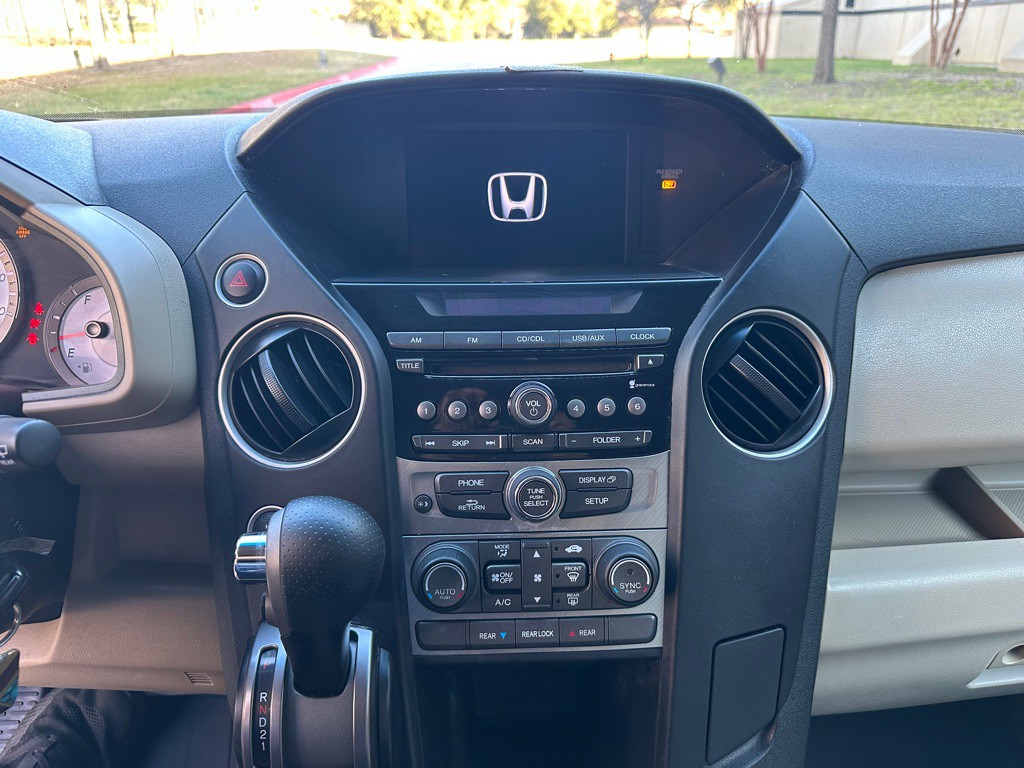 2015 Honda Pilot Image 23