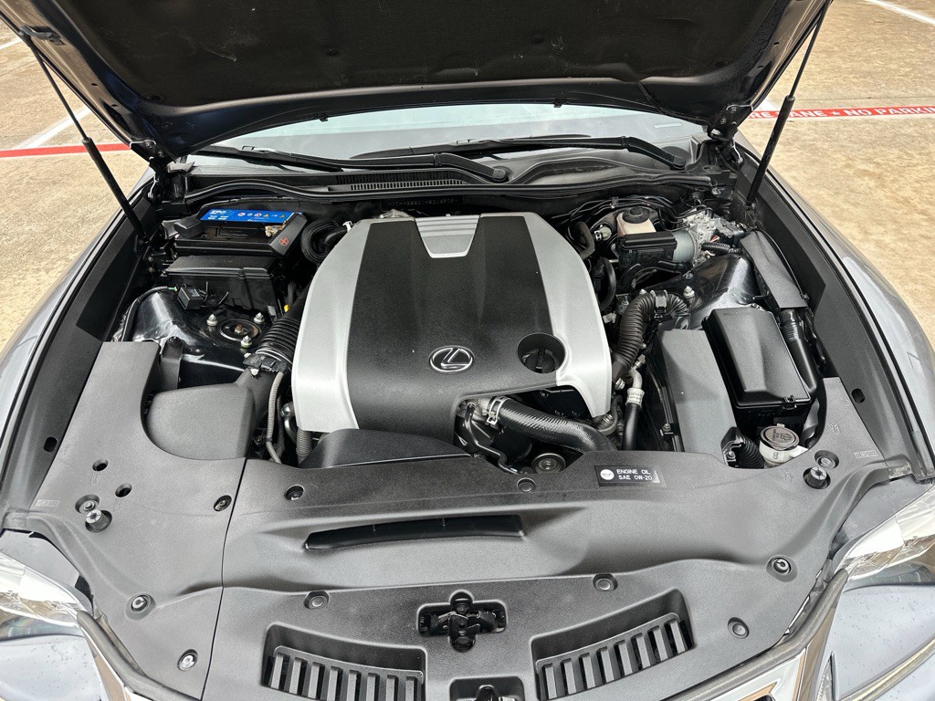 2017 Lexus RC Image 11