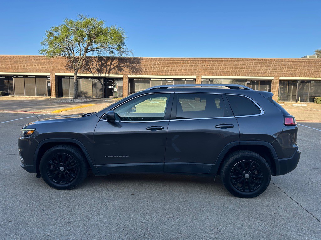 2019 Jeep Cherokee Image 12