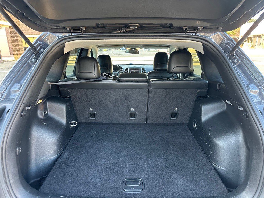 2019 Jeep Cherokee Image 15