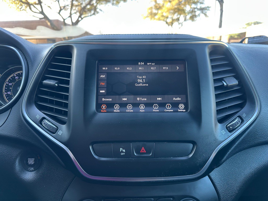 2019 Jeep Cherokee Image 25