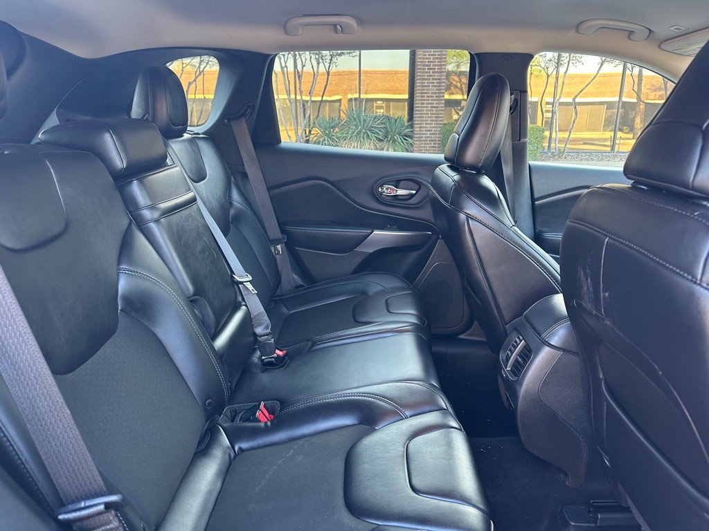 2019 Jeep Cherokee Image 29