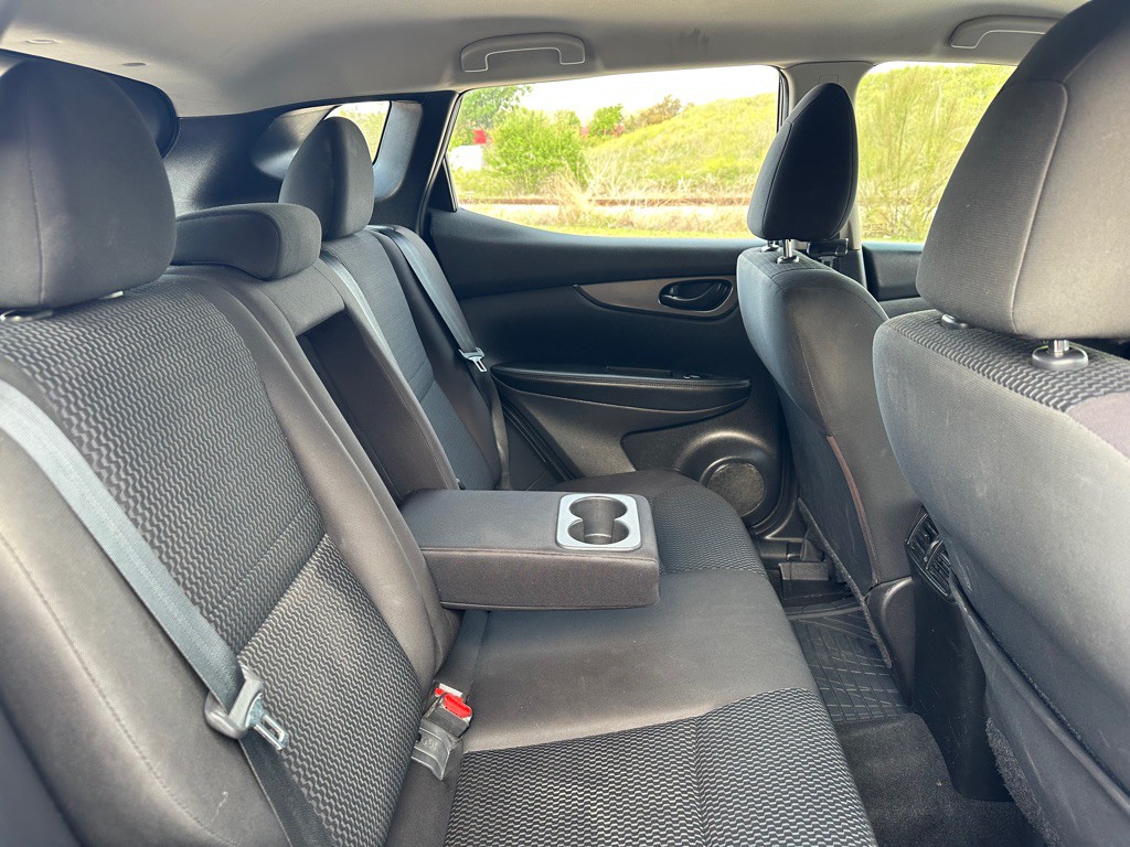 2019 Nissan Rogue Image 28