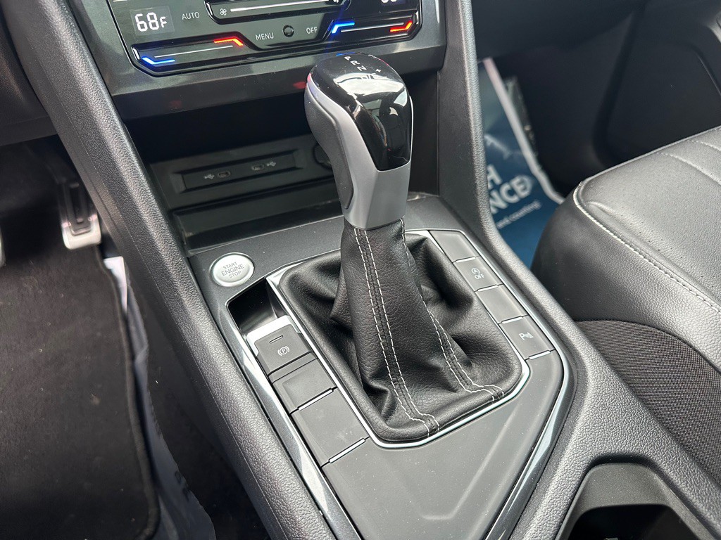 2023 Volkswagen Tiguan Image 32