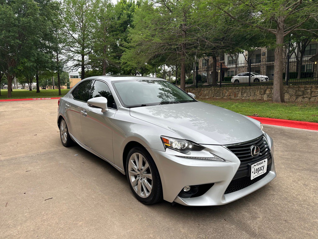 2016 Lexus IS Image 18