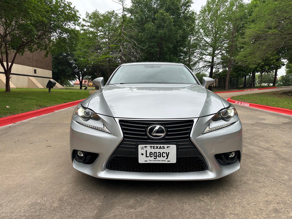 2016 Lexus IS Image 7