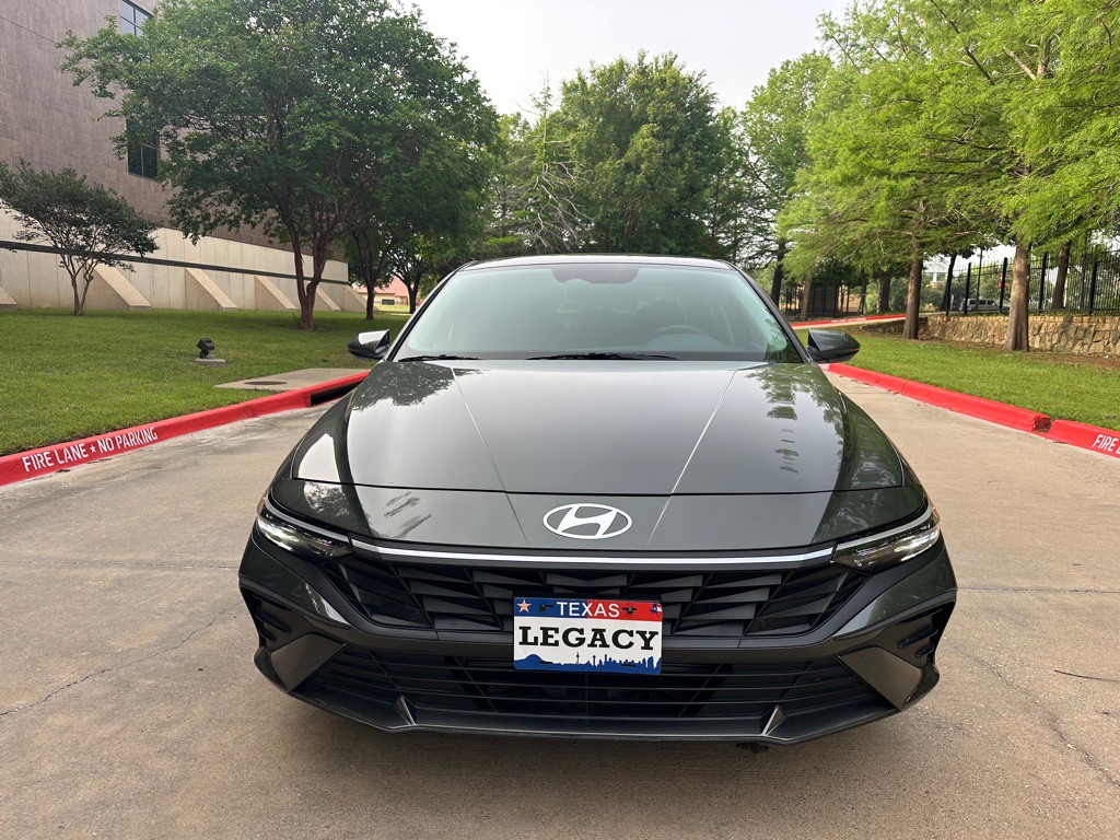 2024 Hyundai Elantra Image 9