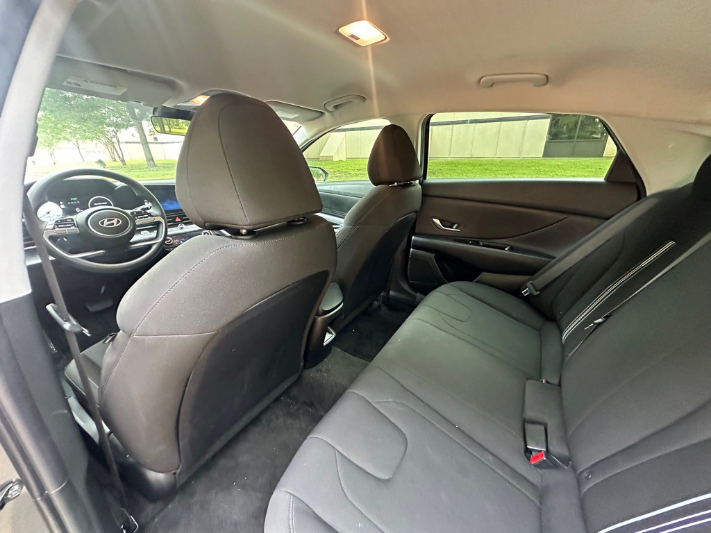 2024 Hyundai Elantra Image 24