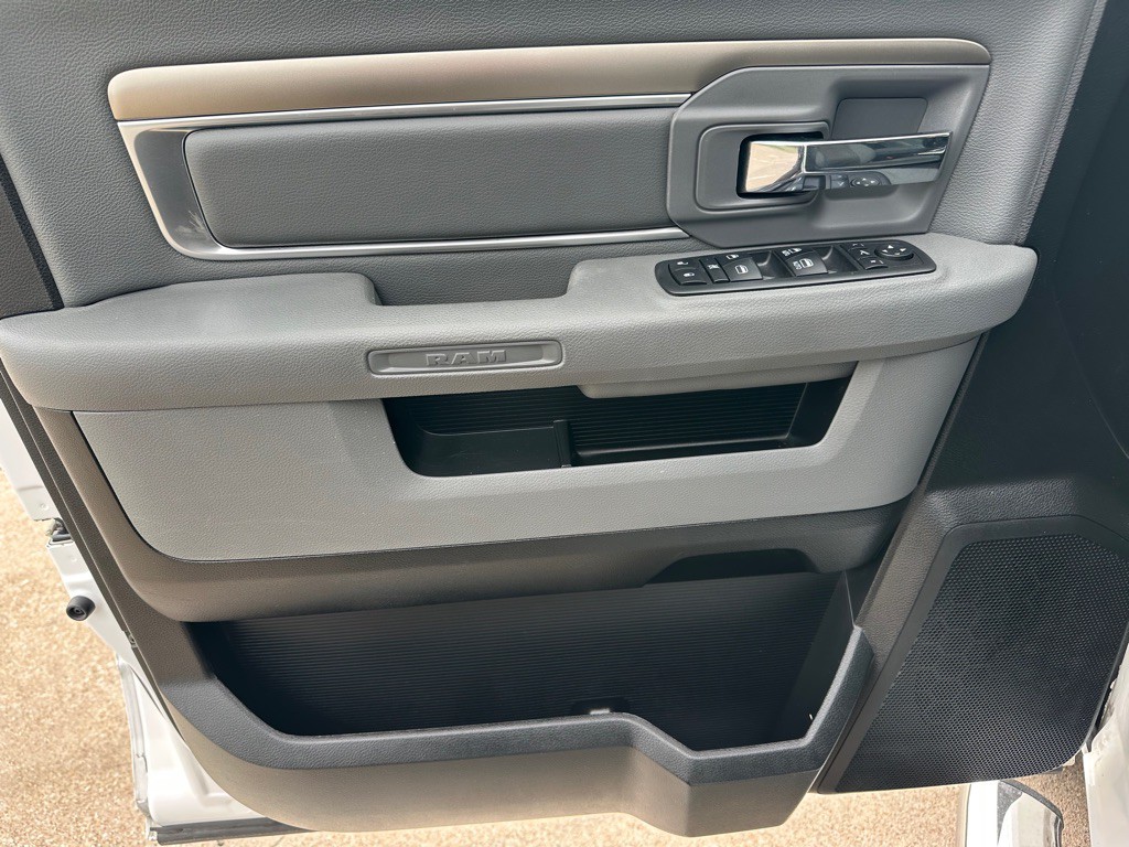 2017 RAM 1500 Image 22