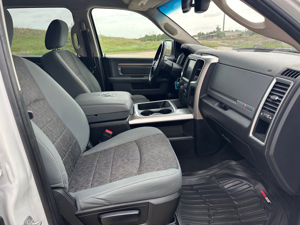 2017 RAM 1500 Image 30