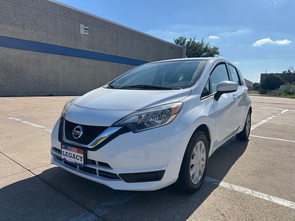2017 Nissan Versa Image 10