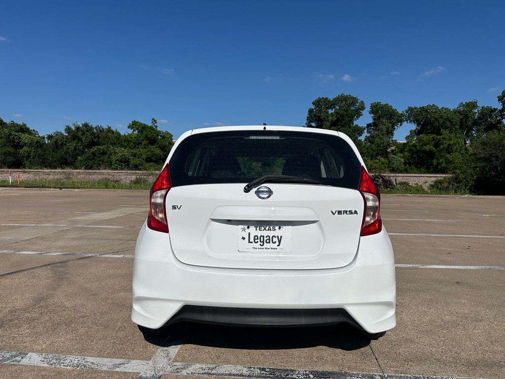 2017 Nissan Versa Image 13
