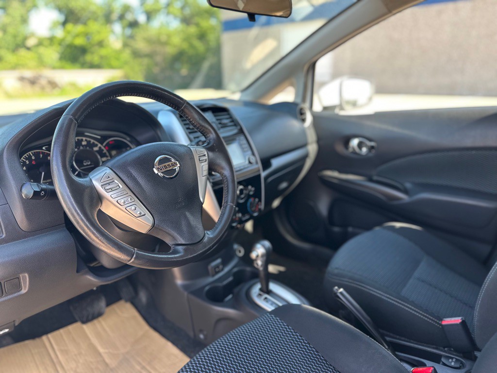 2017 Nissan Versa Image 19