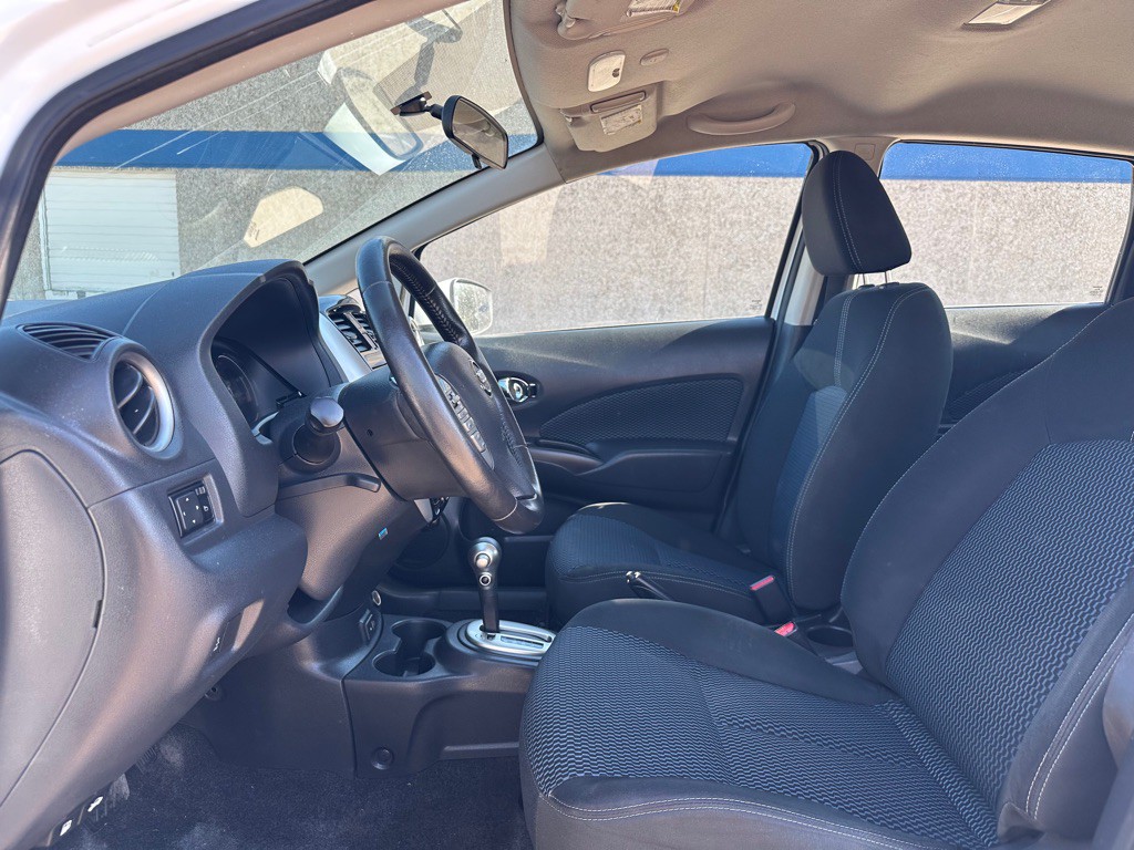 2017 Nissan Versa Image 20