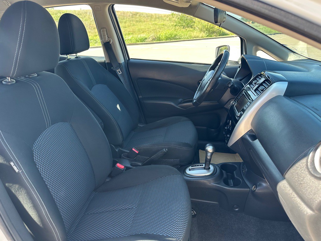 2017 Nissan Versa Image 25