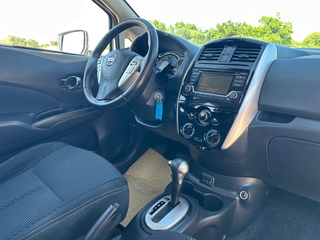 2017 Nissan Versa Image 27