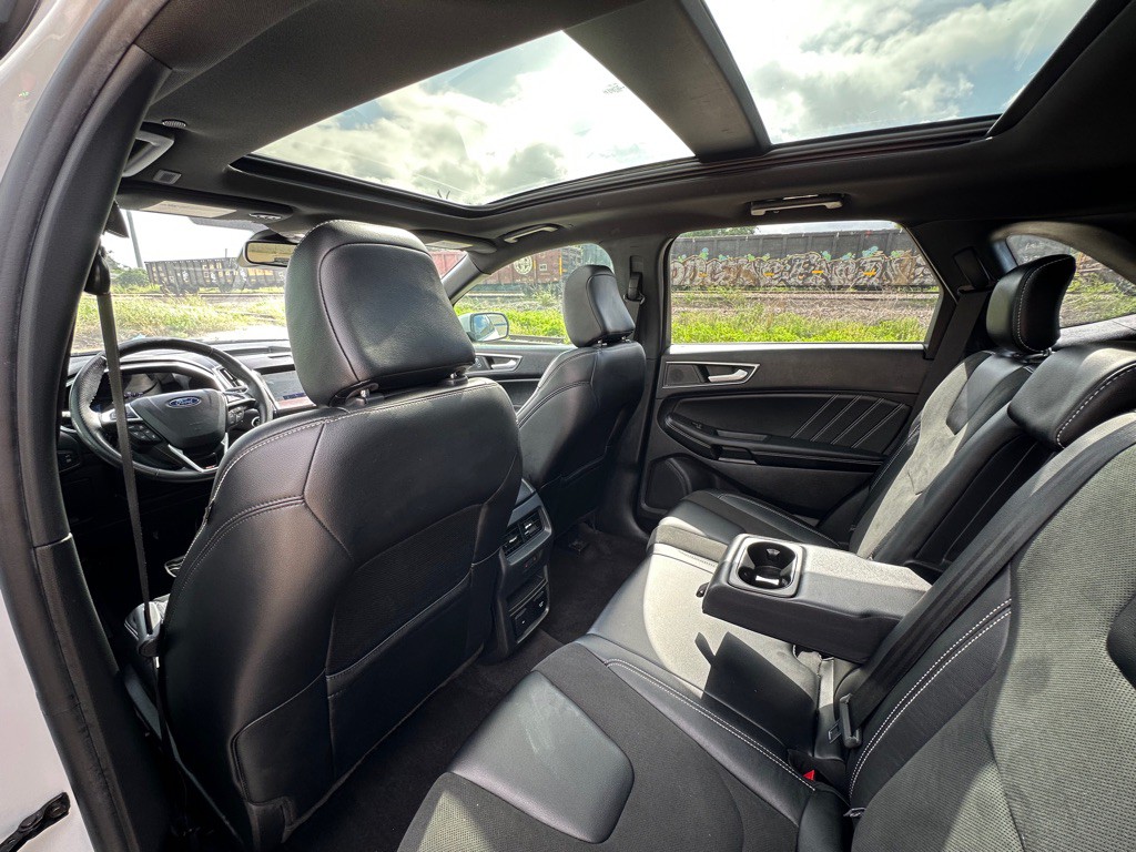 2020 Ford Edge Image 24