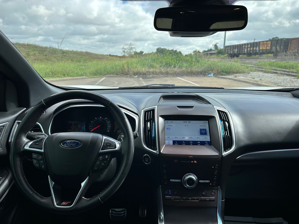 2020 Ford Edge Image 25