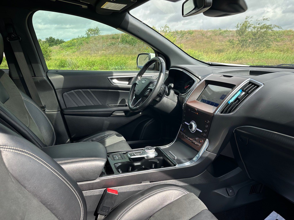 2020 Ford Edge Image 30