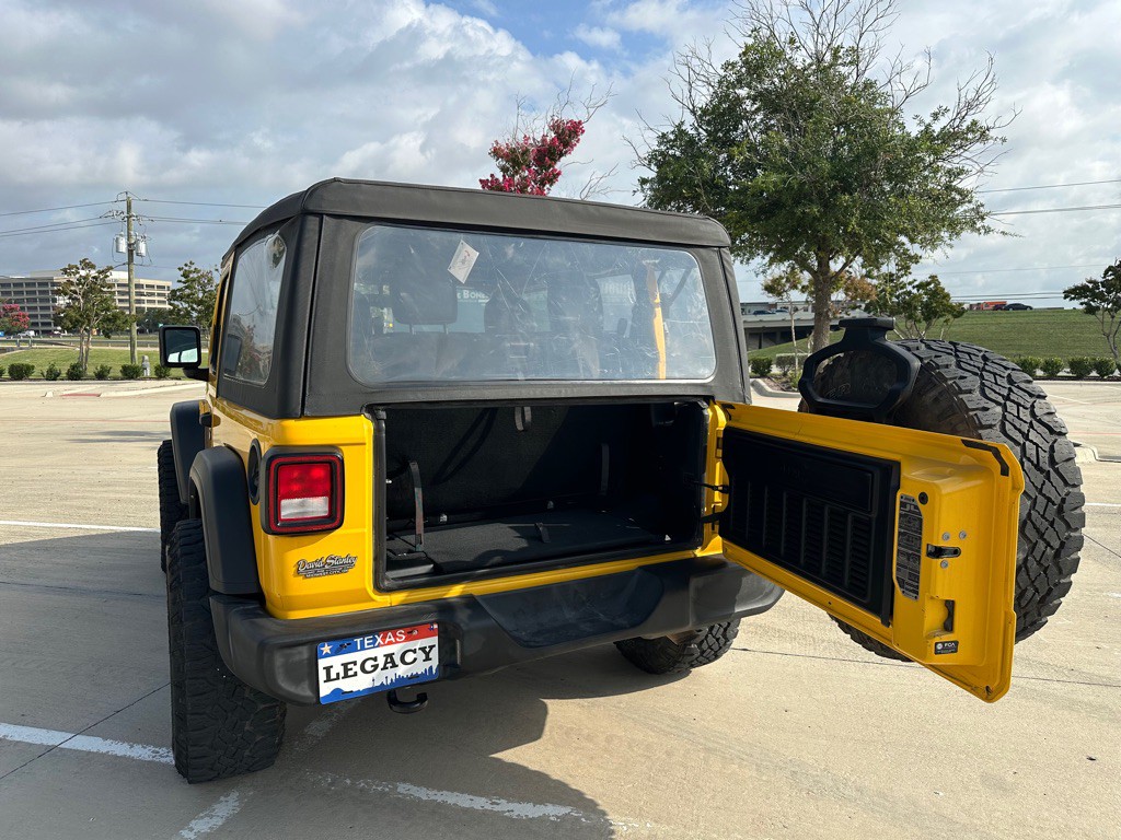 2021 Jeep Wrangler Image 12