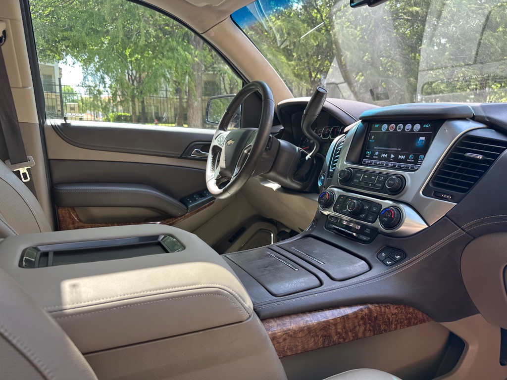2017 Chevrolet Tahoe Image 28