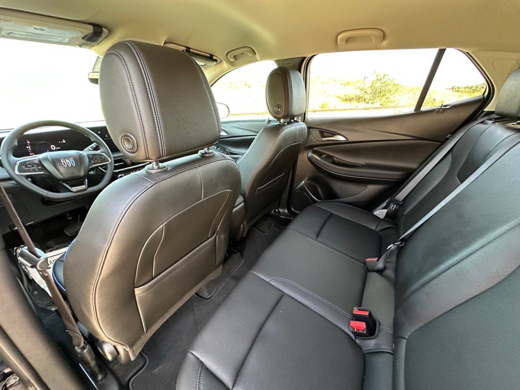 2026 Buick Enclave Image 21
