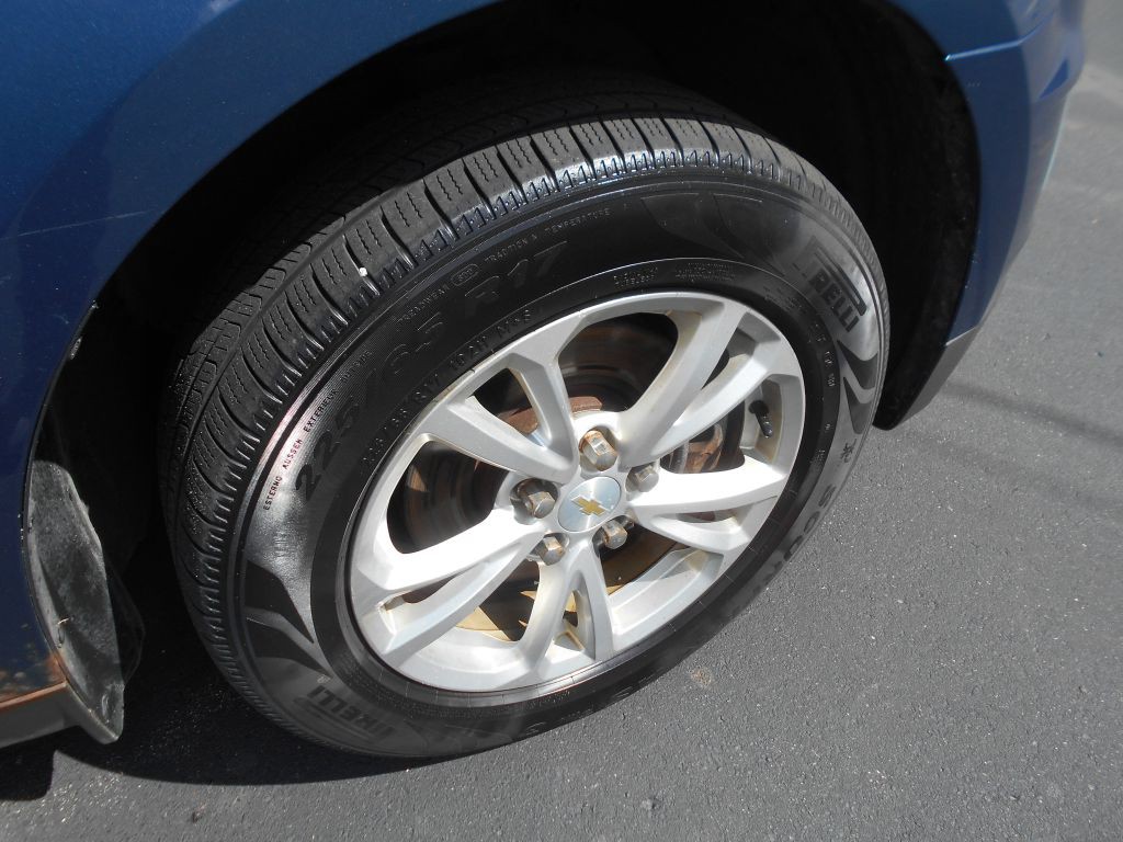 2017 Chevrolet Equinox Image 23