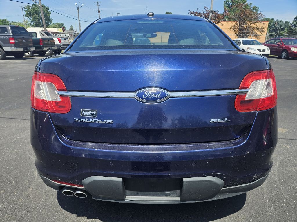 2011 Ford Taurus Image 8
