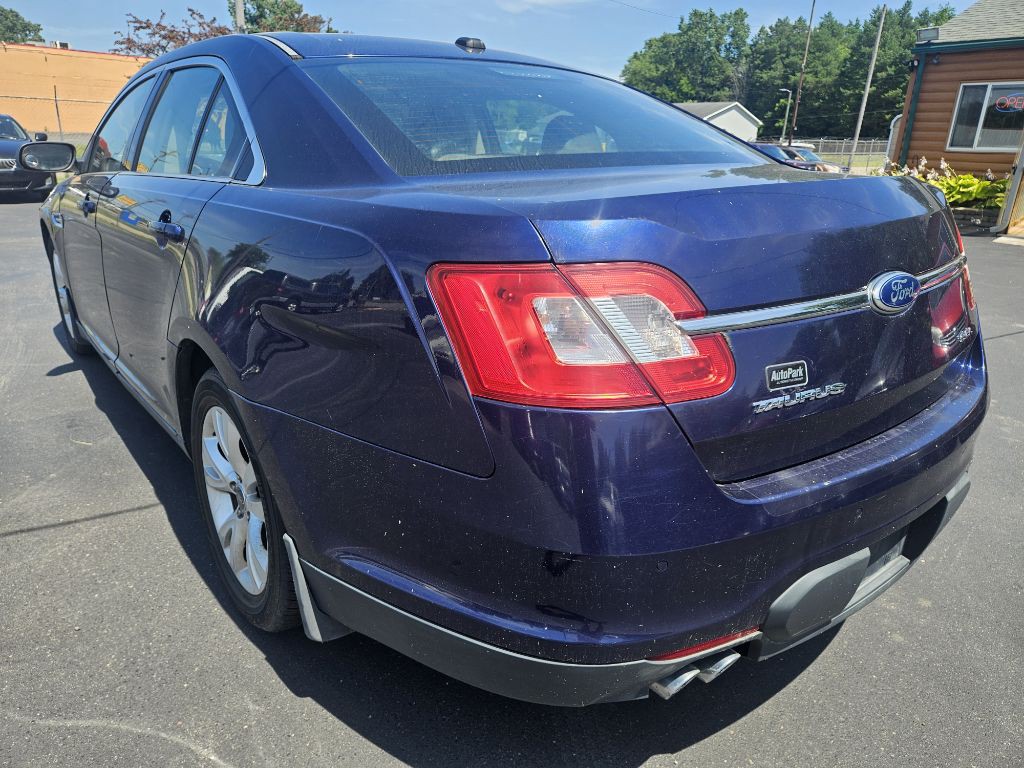 2011 Ford Taurus Image 9
