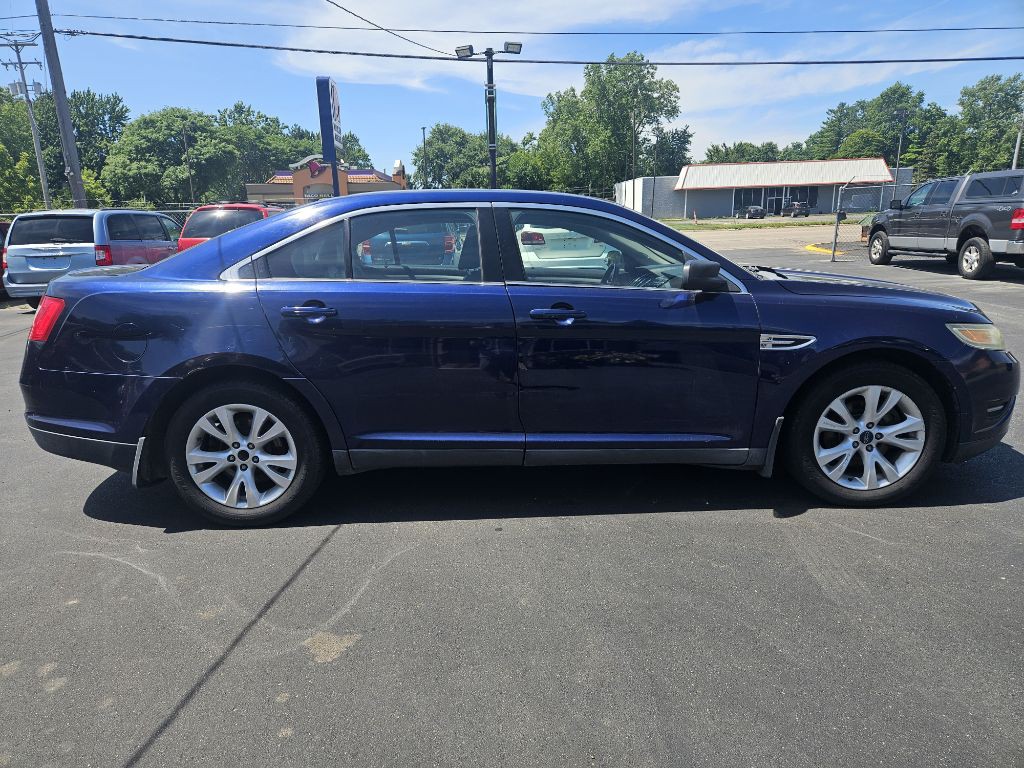 2011 Ford Taurus Image 6