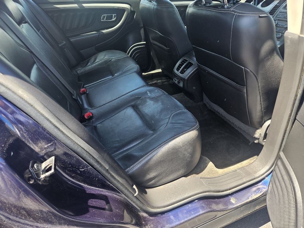 2011 Ford Taurus Image 16