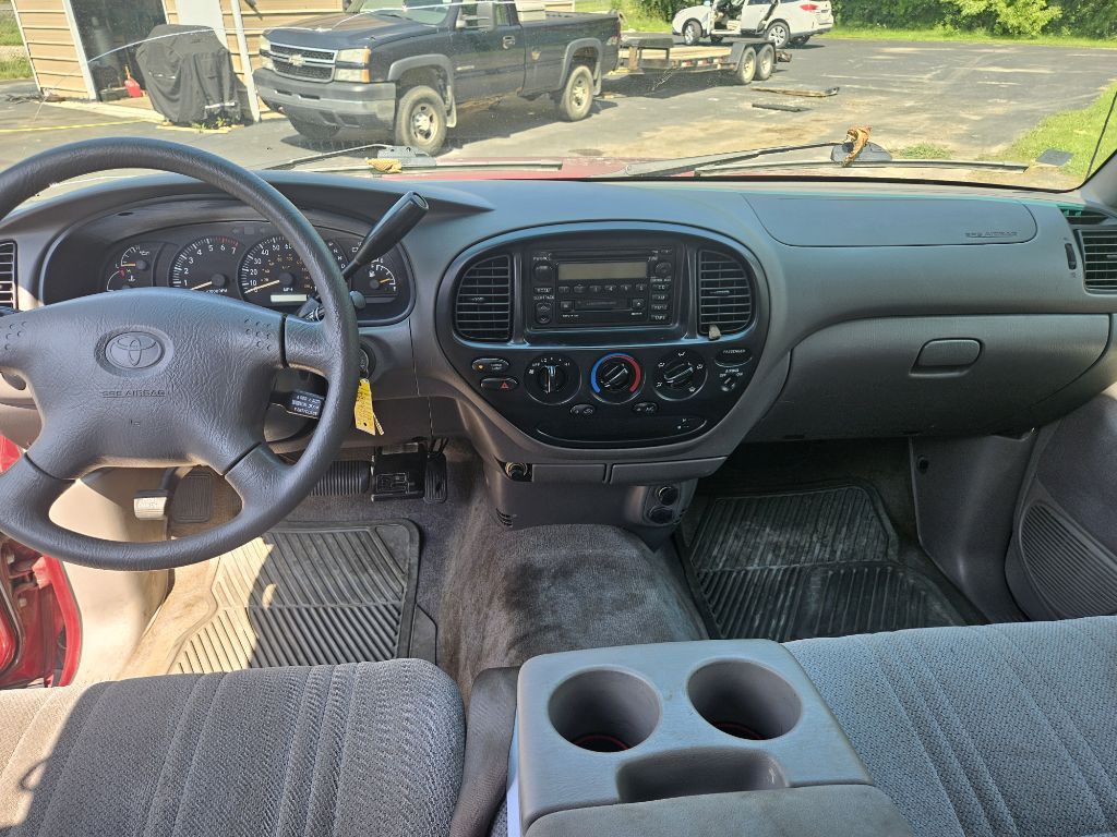 2001 Toyota Tundra Image 10