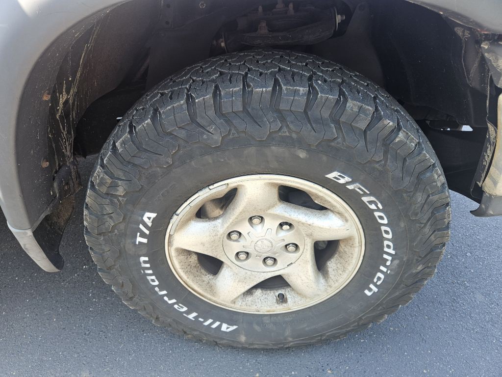2001 Toyota Tundra Image 24