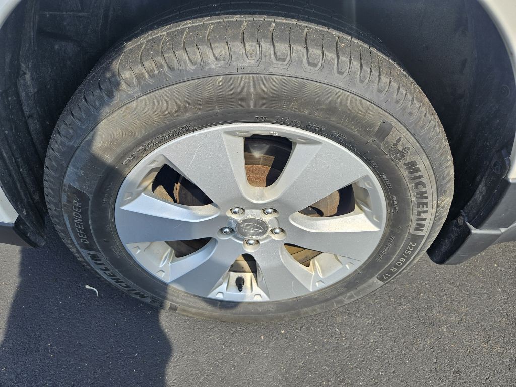 2010 Subaru Outback Image 21