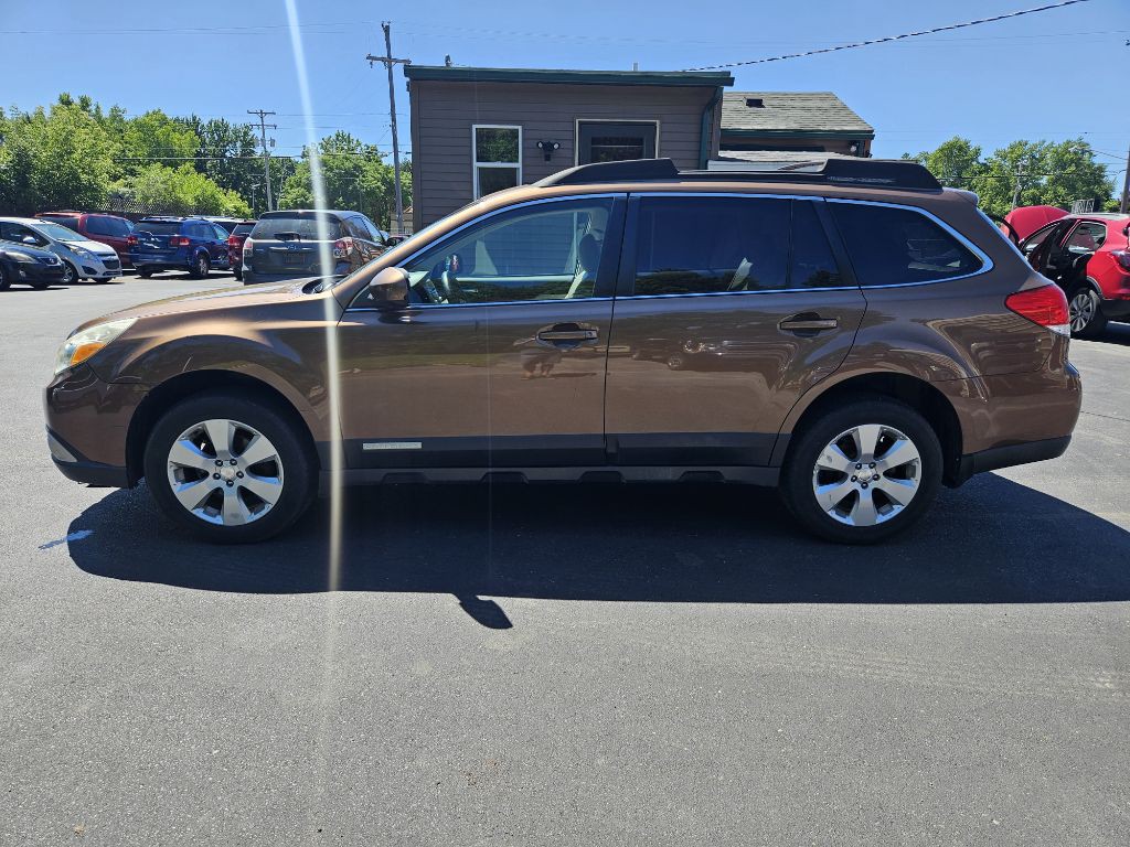 2011 Subaru Outback Image 6