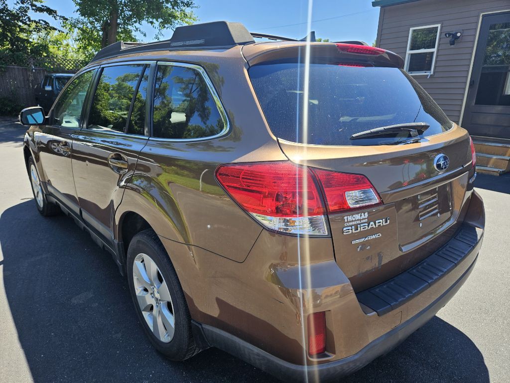 2011 Subaru Outback Image 7