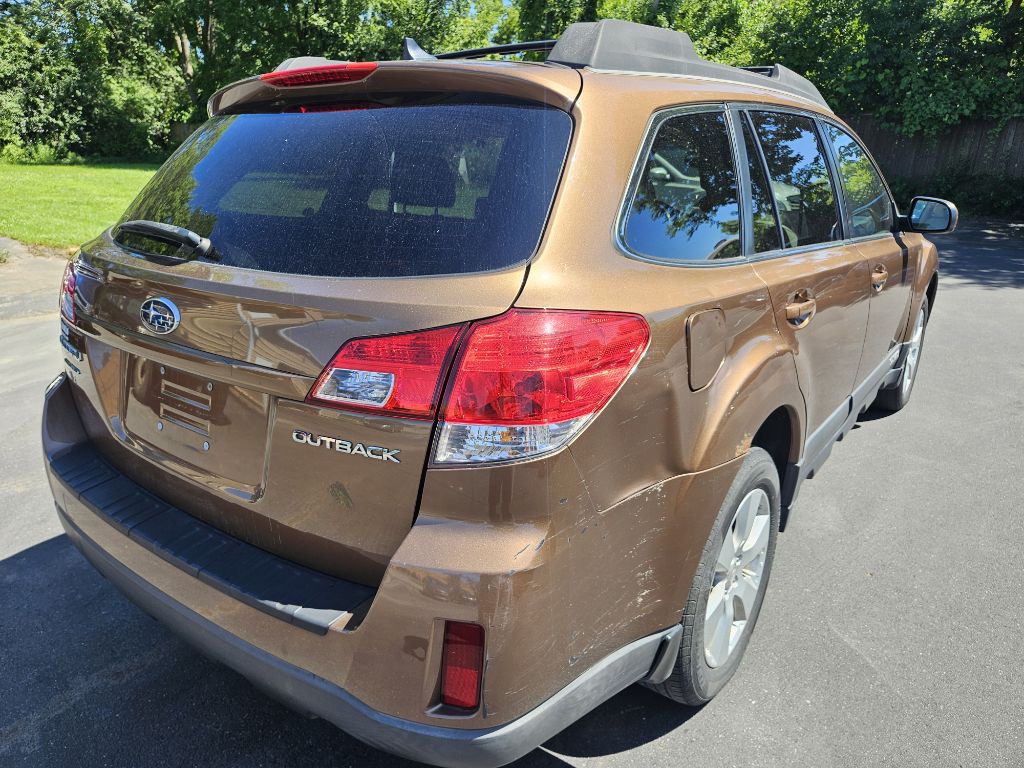 2011 Subaru Outback Image 9
