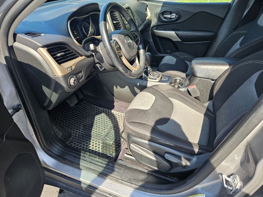 2018 Jeep Cherokee Image 11